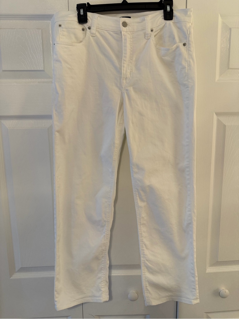 J. Crew White Straight-Leg Jeans *PILLING*